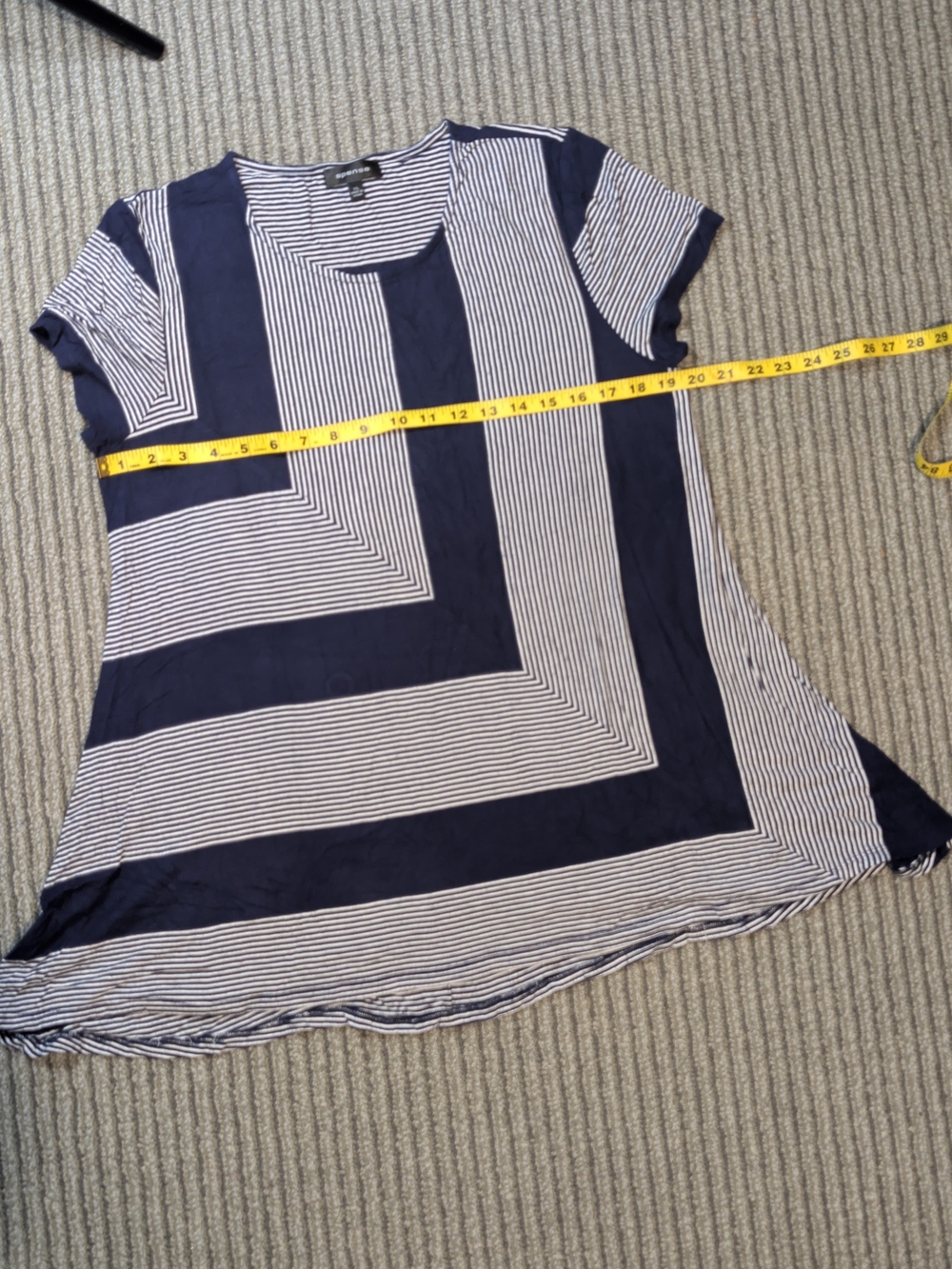 Spense Navy and White Short Sleeve Geometric Stripe Tee
